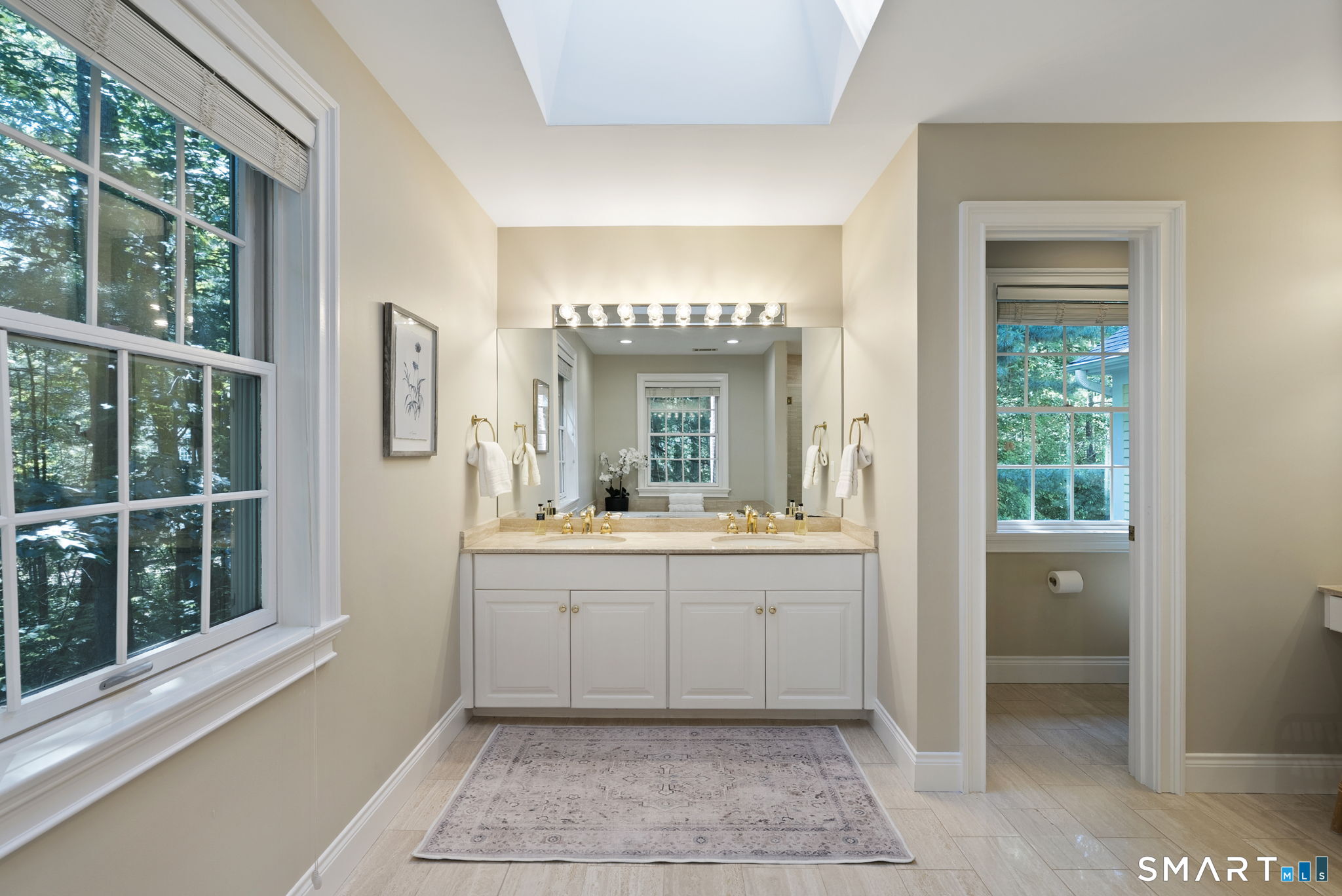 10 Langley Park