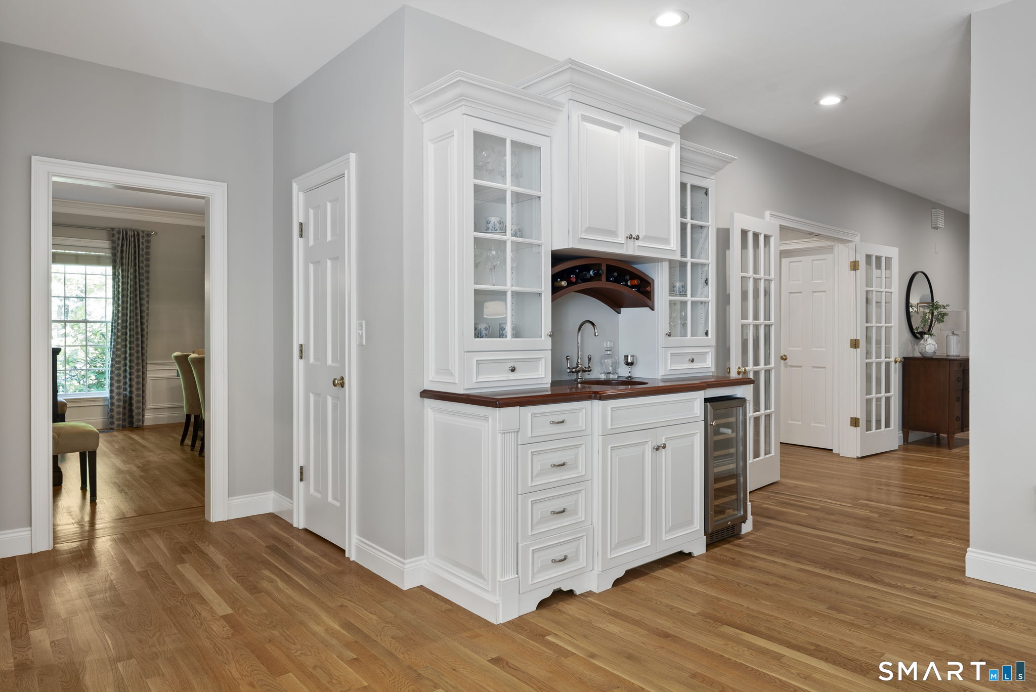 10 Langley Park