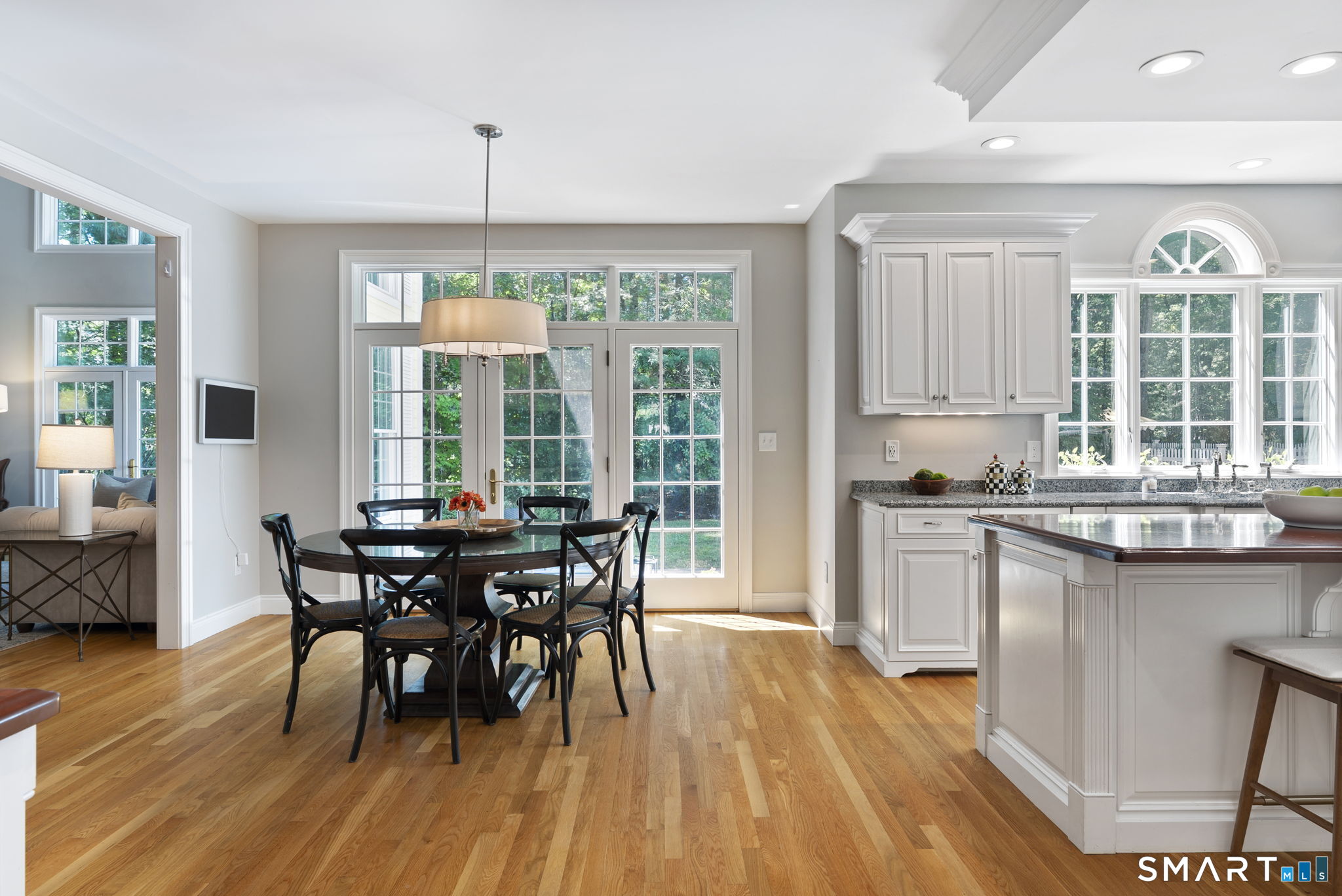 10 Langley Park