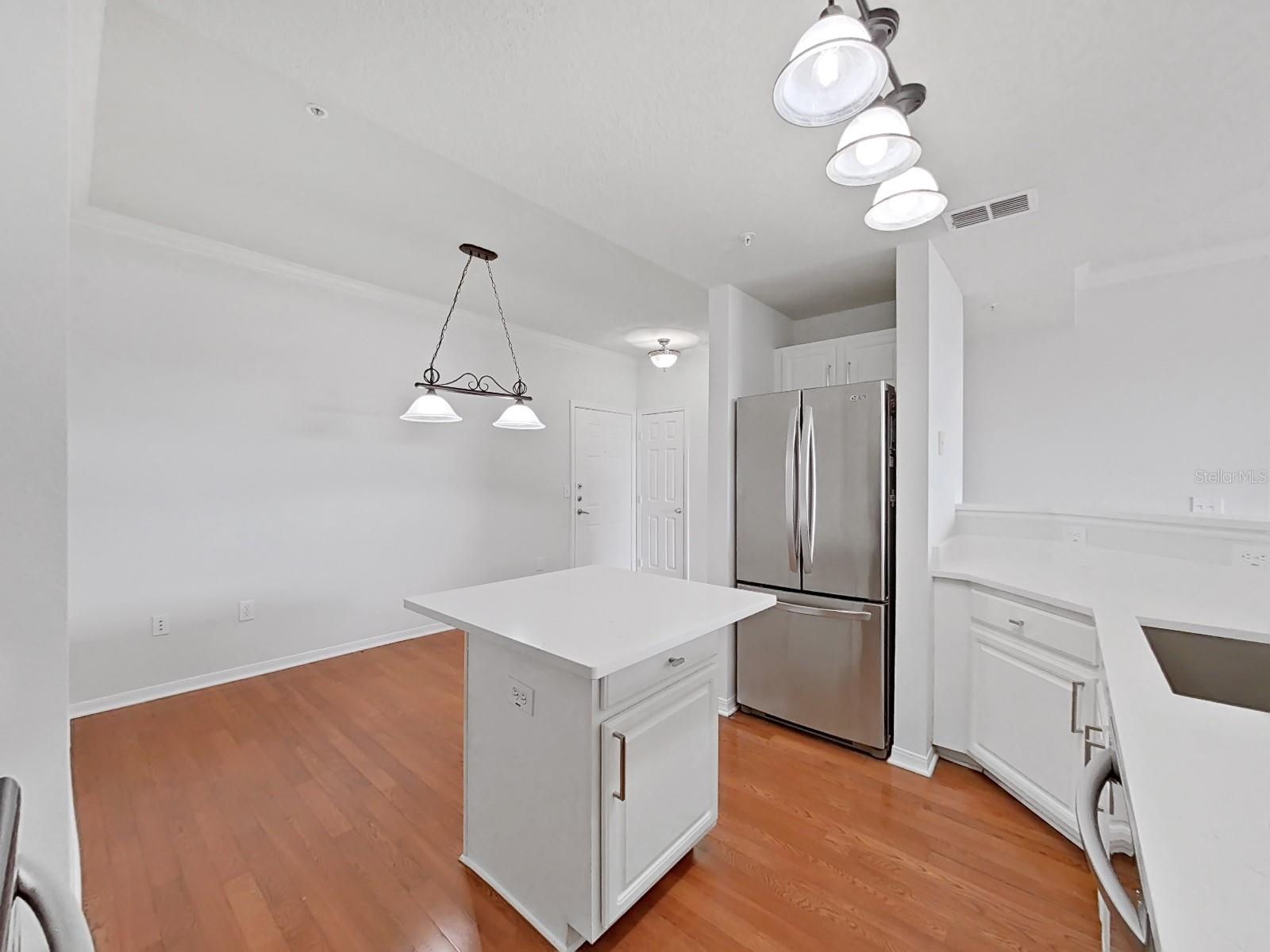 501 KNIGHTS RUN AVE #2217