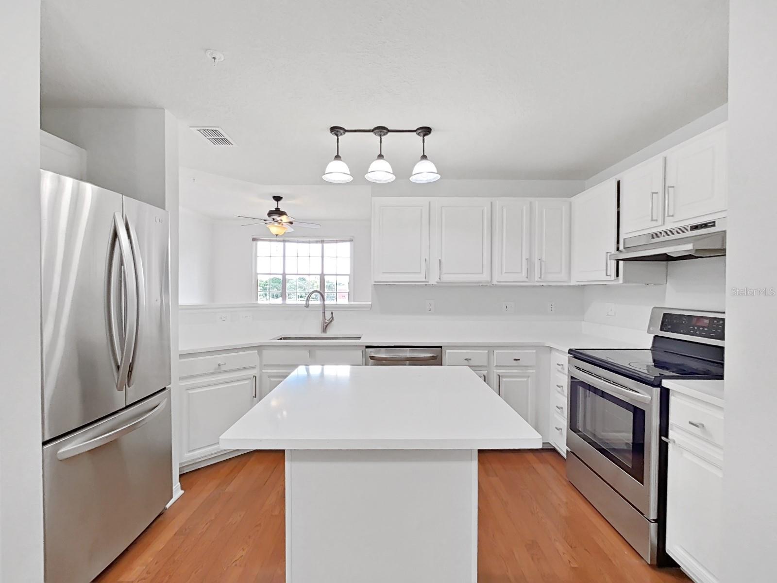 501 KNIGHTS RUN AVE #2217