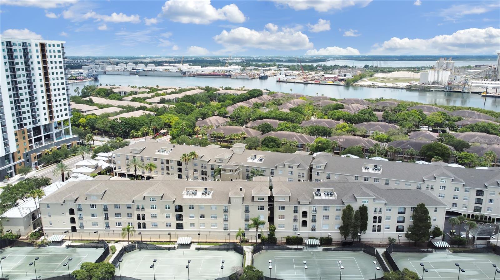 501 KNIGHTS RUN AVE #2217