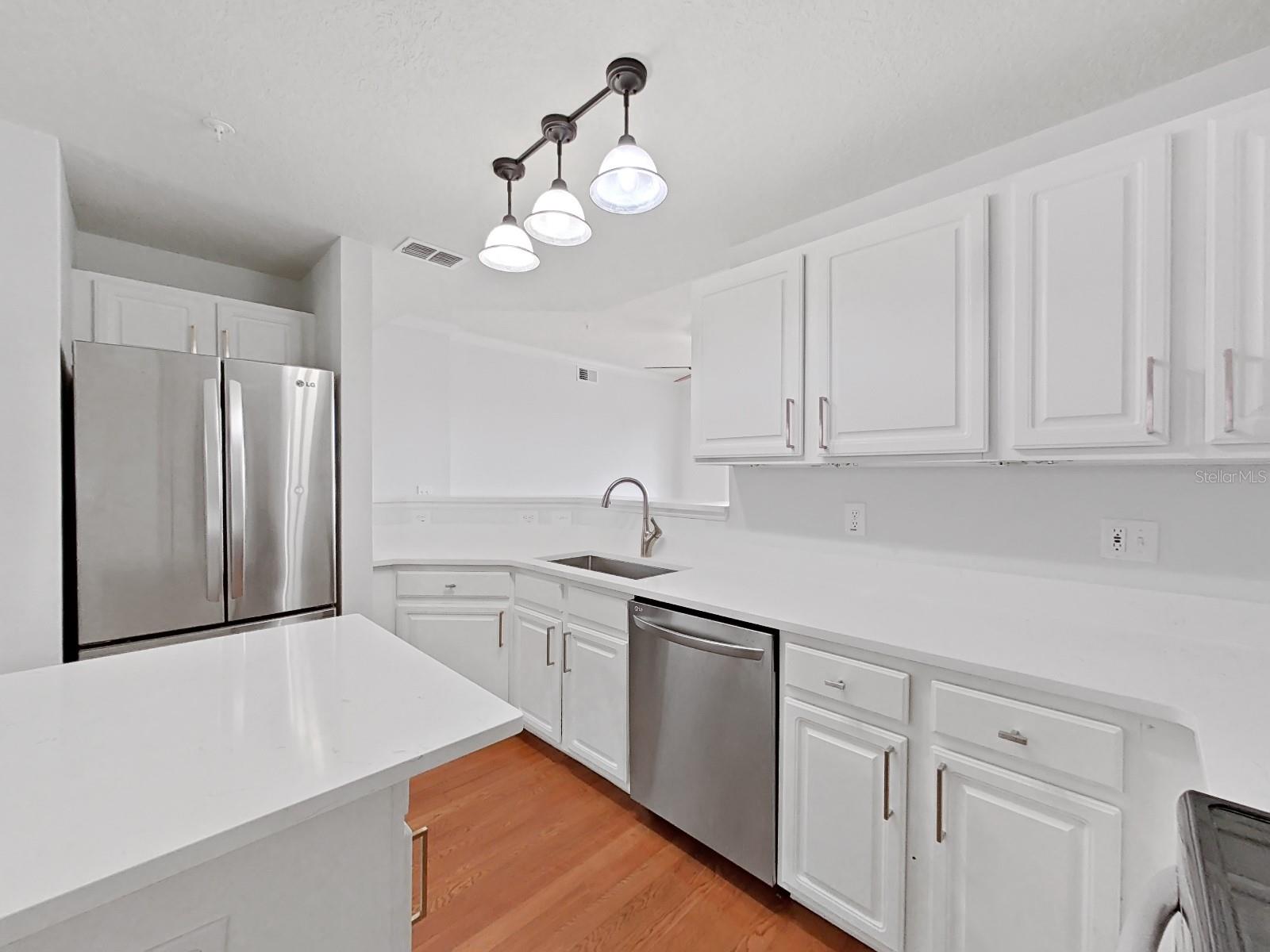 501 KNIGHTS RUN AVE #2217