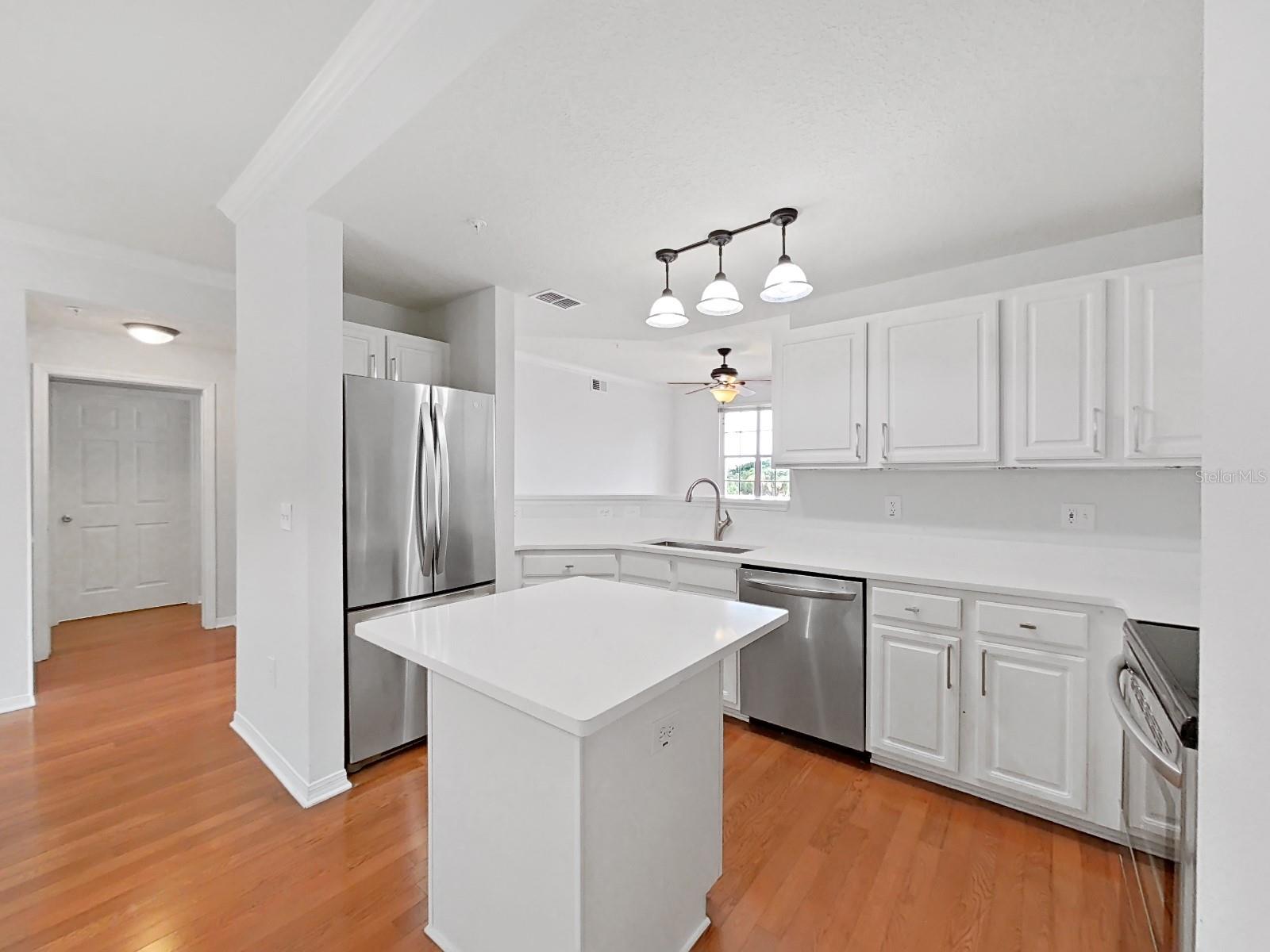 501 KNIGHTS RUN AVE #2217