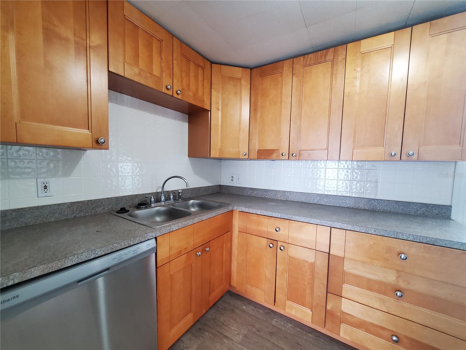 2703 W NORTH A ST #B