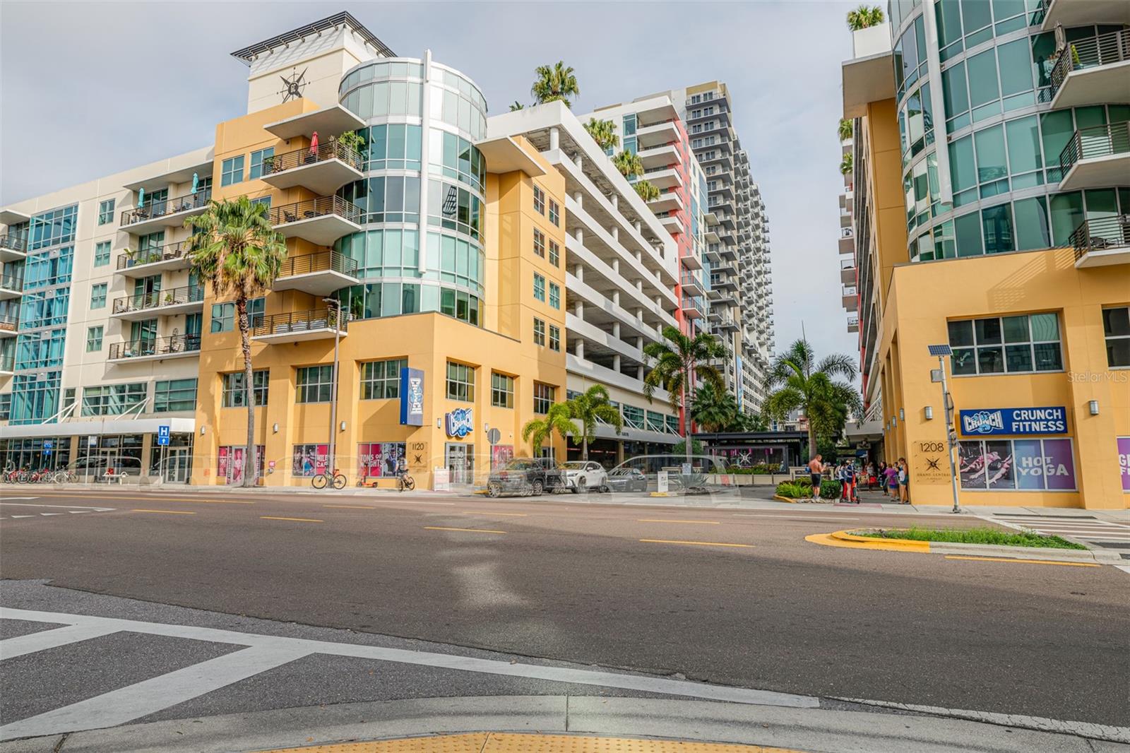 1208 E KENNEDY BLVD #1023