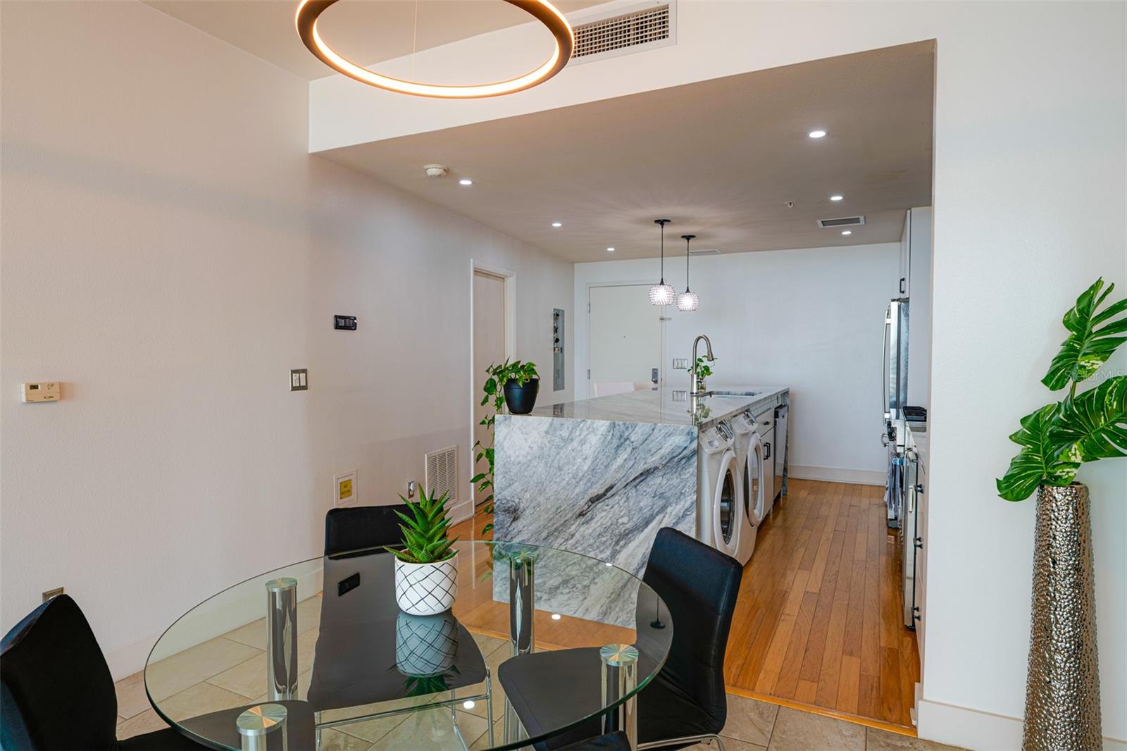 1208 E KENNEDY BLVD #1023