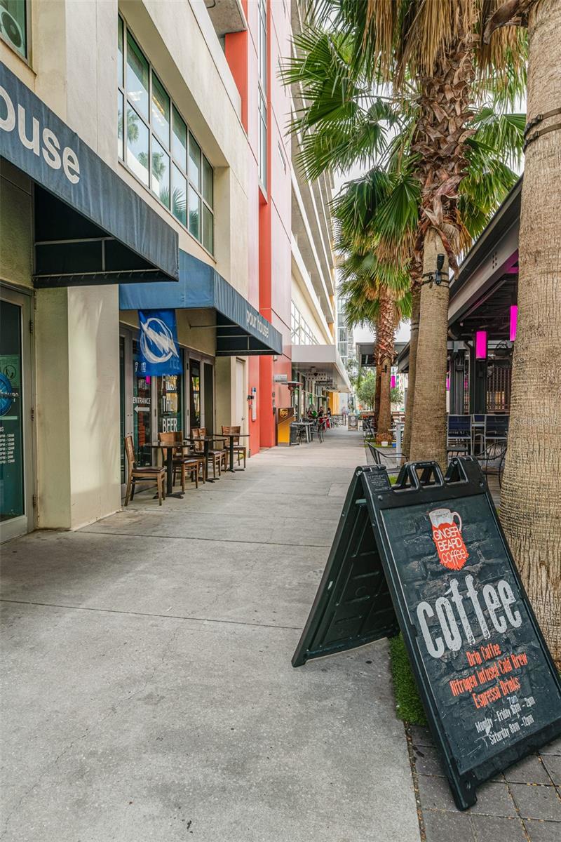 1208 E KENNEDY BLVD #1023