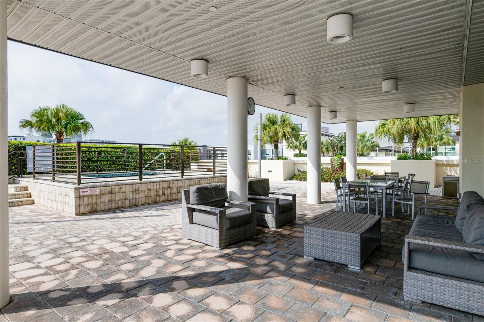 1208 E KENNEDY BLVD #1023