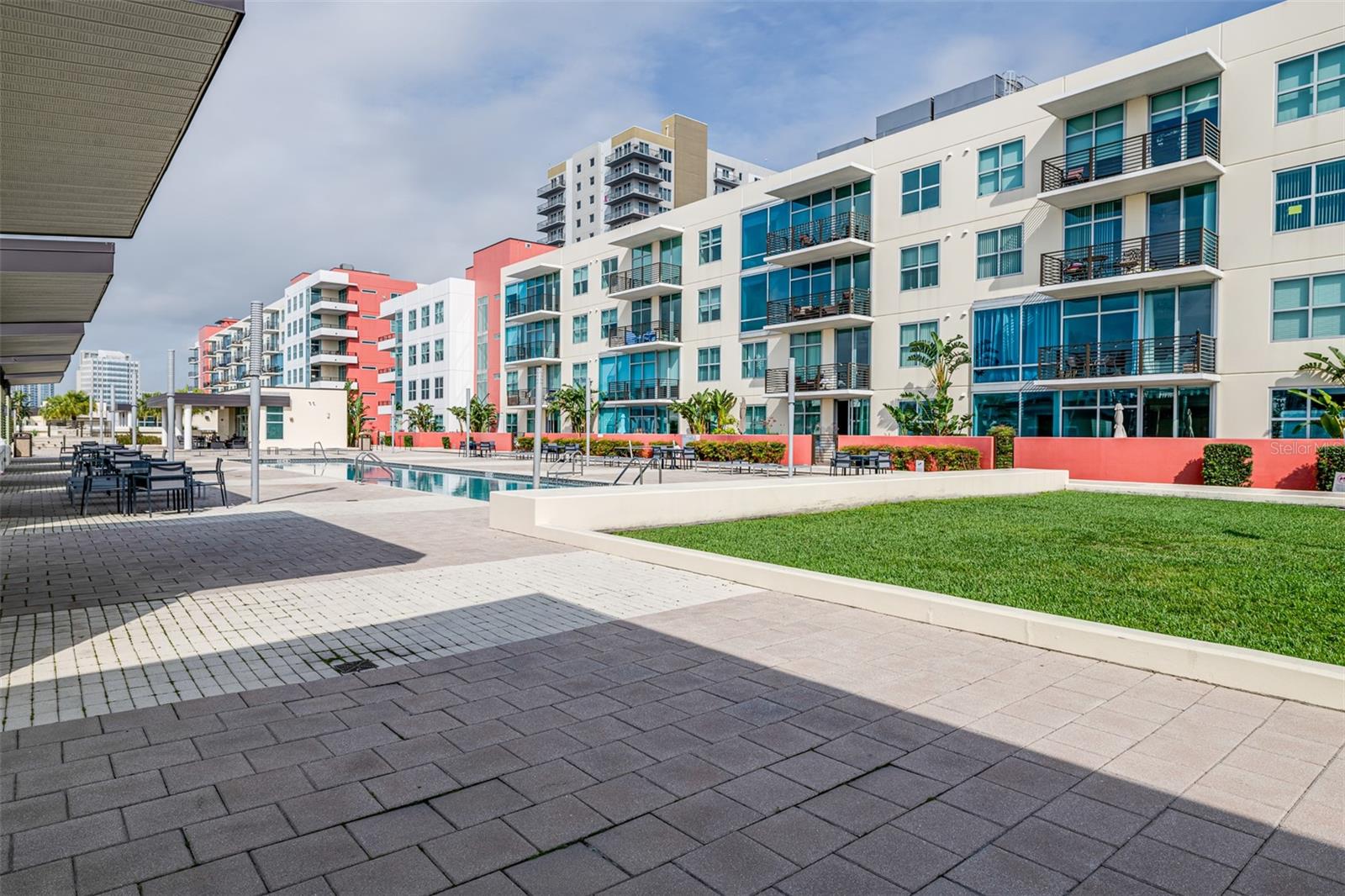 1208 E KENNEDY BLVD #1023