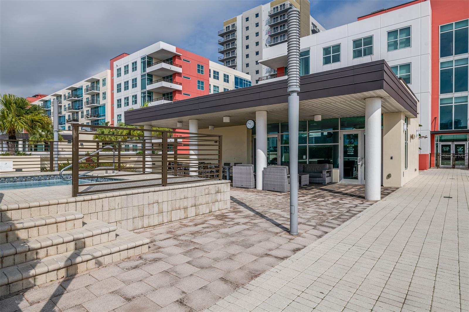 1208 E KENNEDY BLVD #1023