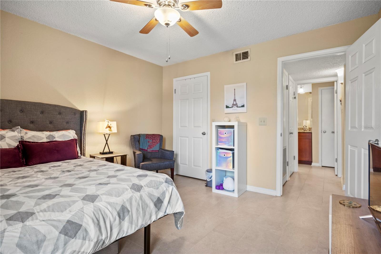 10200 GANDY BLVD N #1225