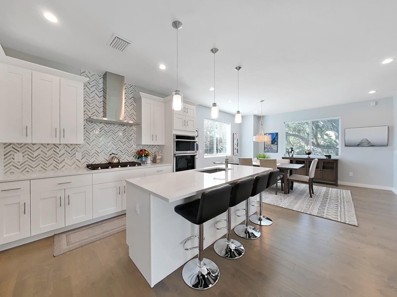 2728 N RIDGEWOOD AVE #1