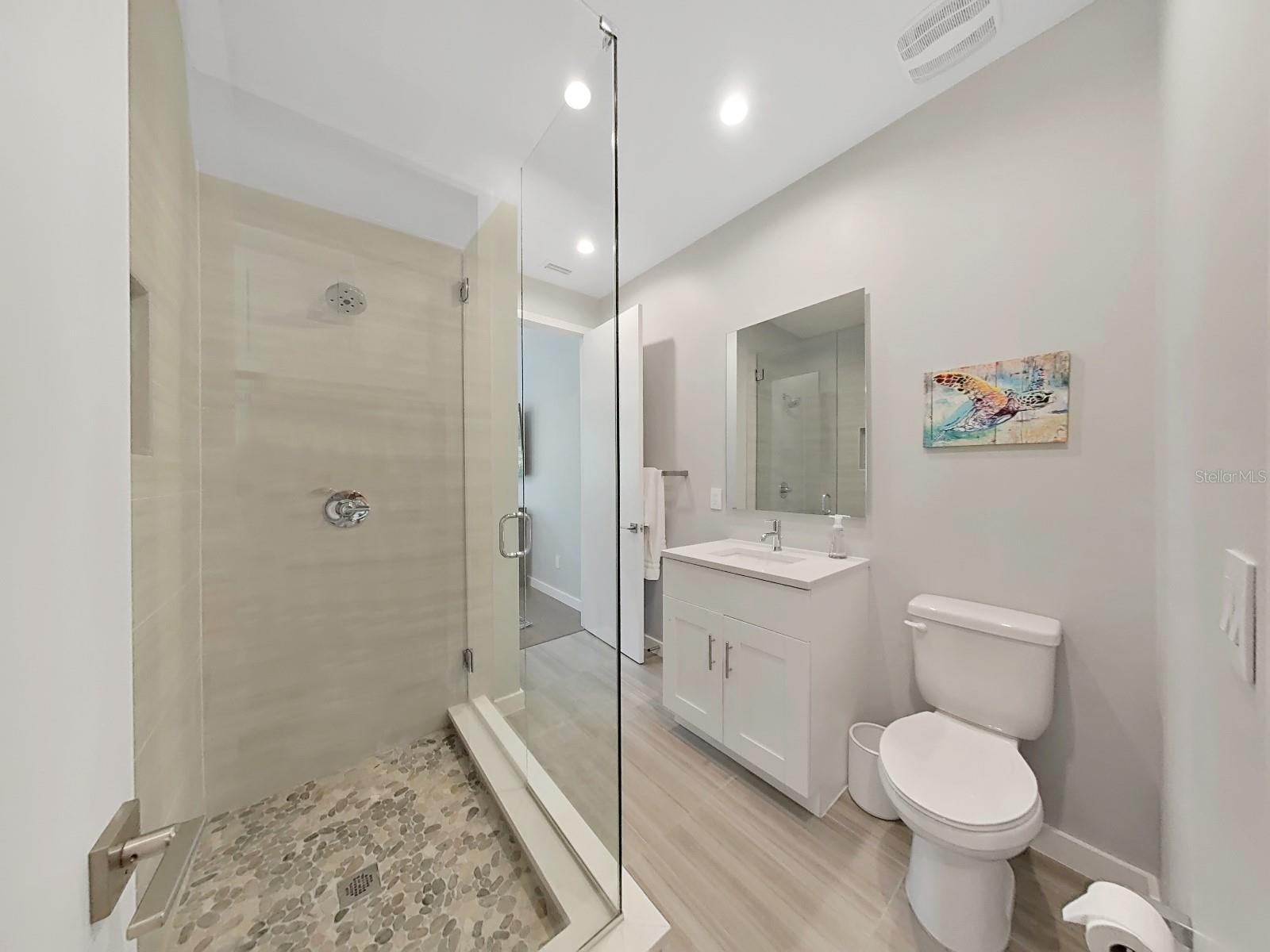 2728 N RIDGEWOOD AVE #1