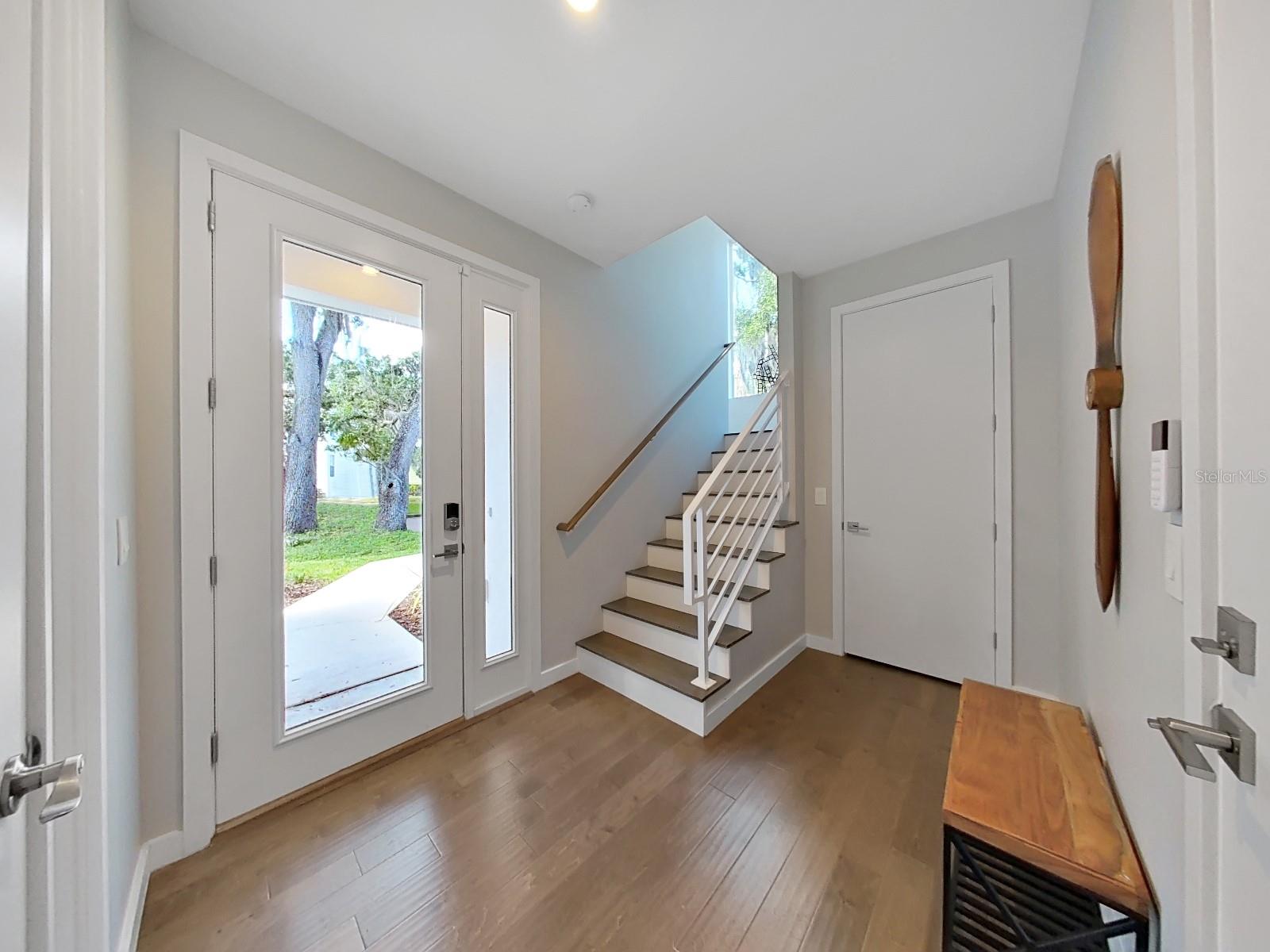 2728 N RIDGEWOOD AVE #1