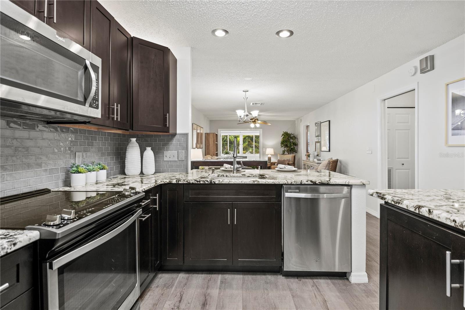 2250 DRUID RD E #301