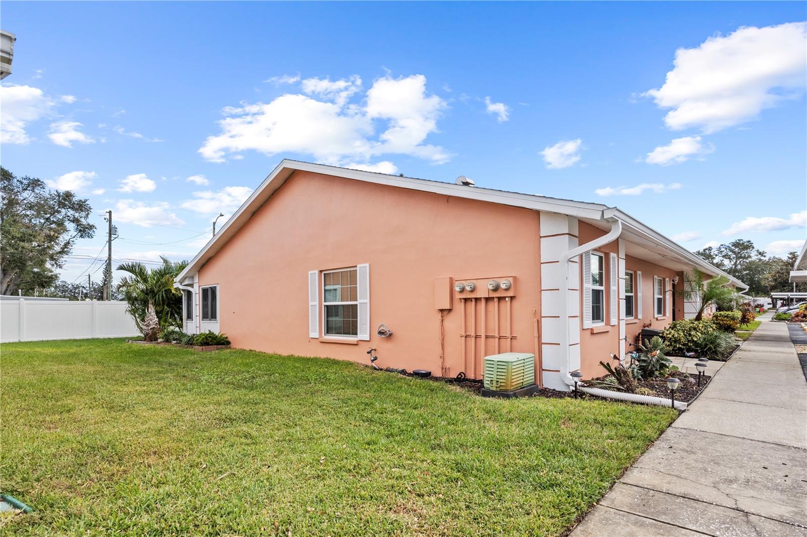 2250 DRUID RD E #301