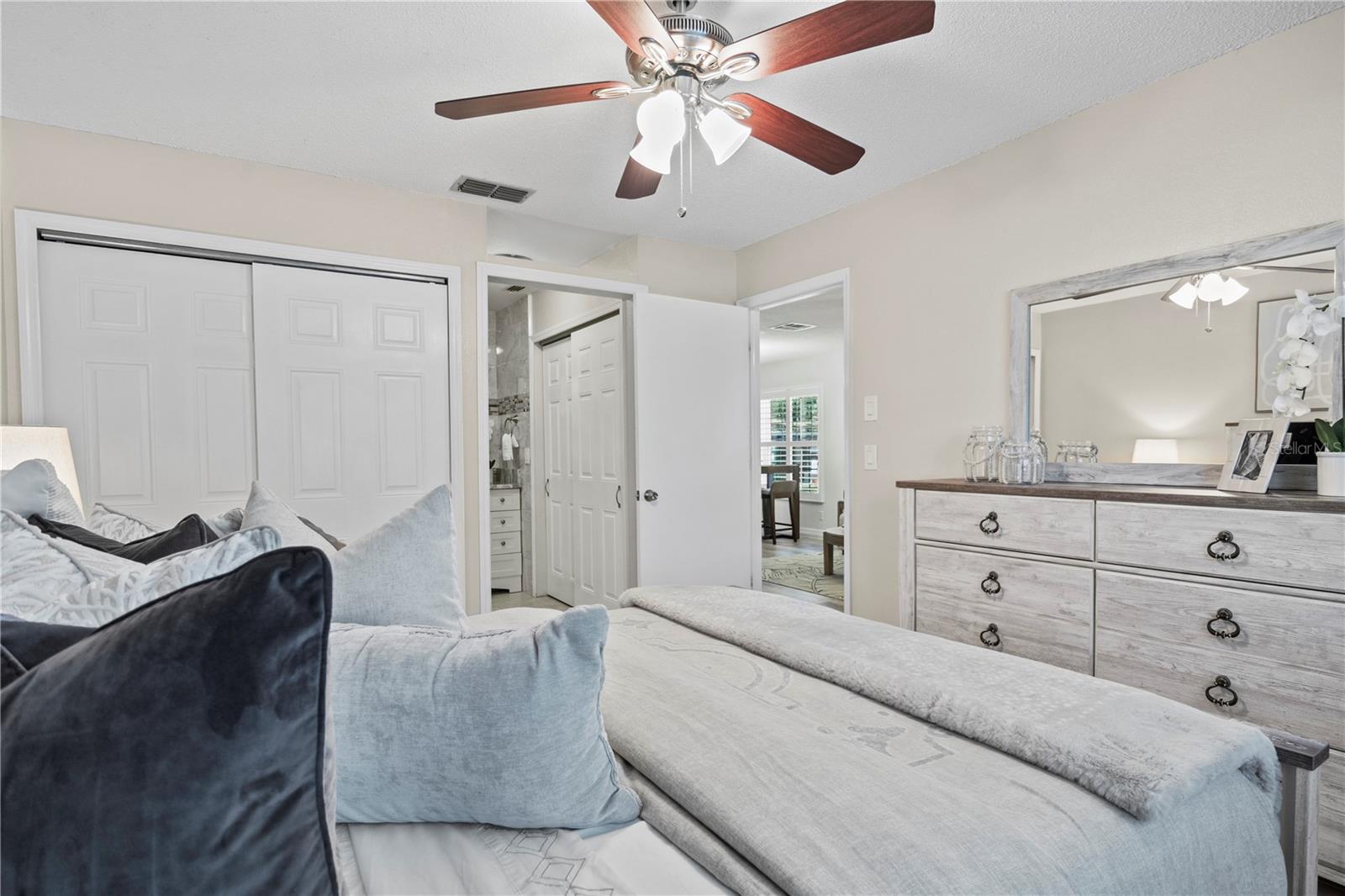 2250 DRUID RD E #301