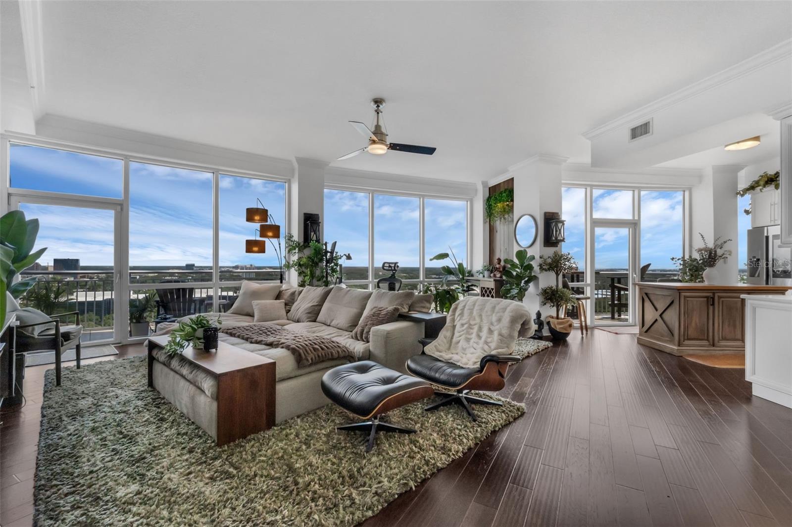 322 E CENTRAL BLVD #2101