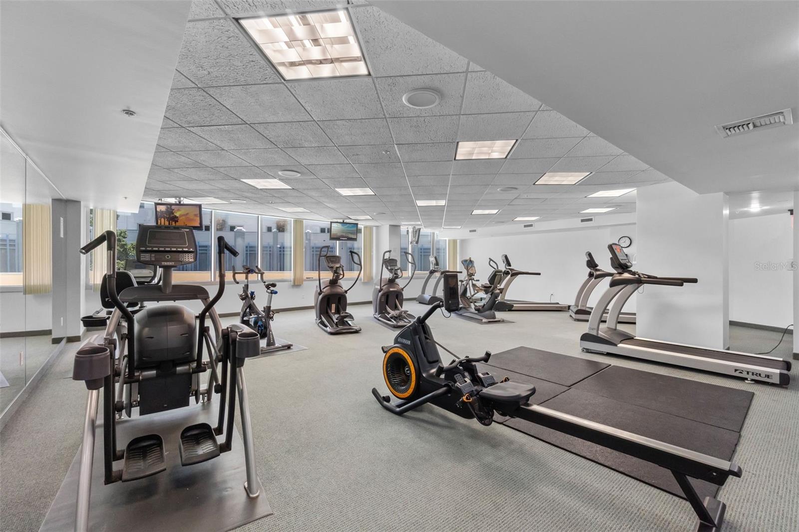 322 E CENTRAL BLVD #2101