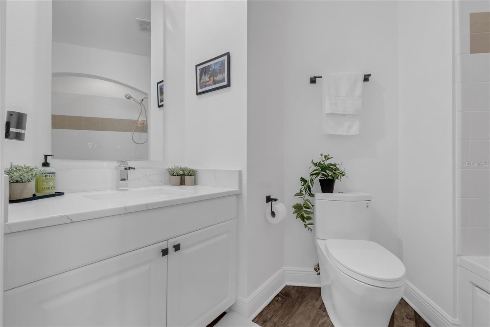 322 E CENTRAL BLVD #2101