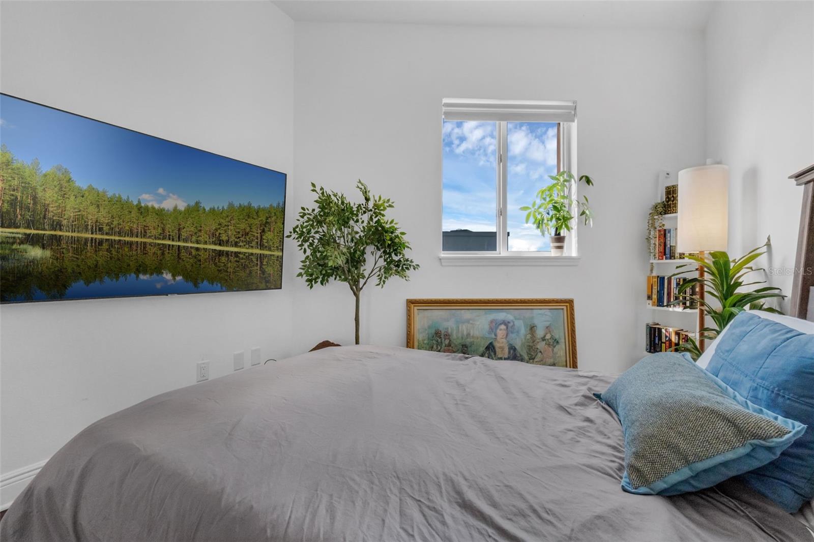 322 E CENTRAL BLVD #2101