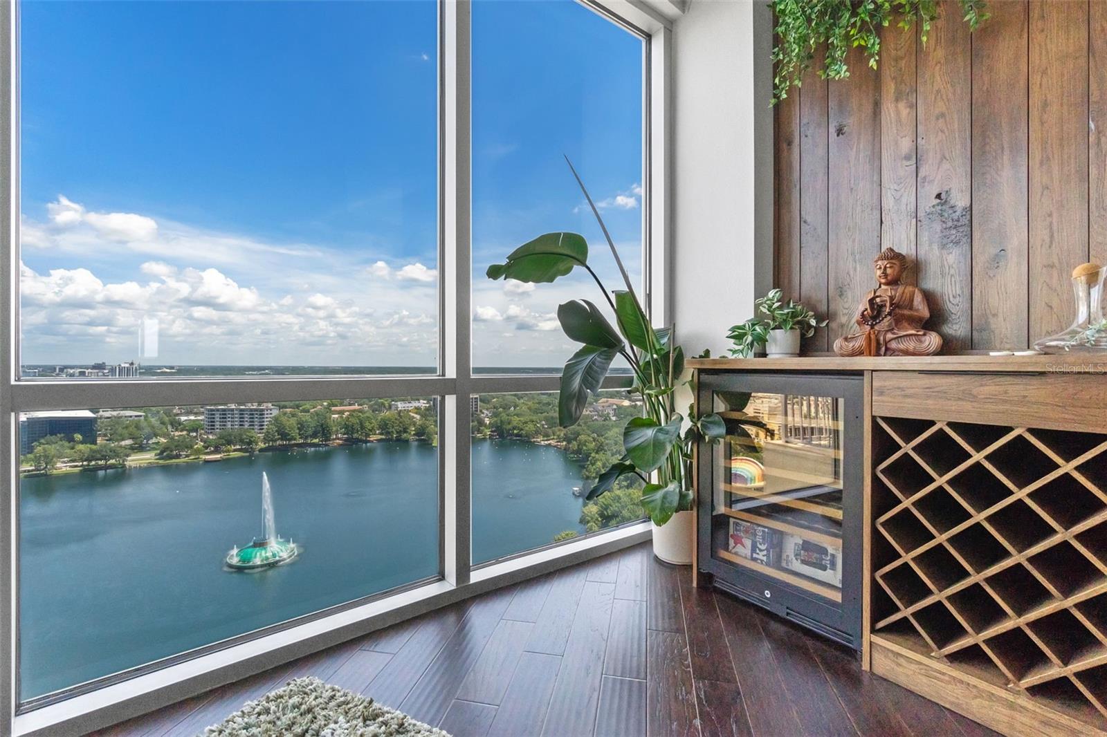 322 E CENTRAL BLVD #2101