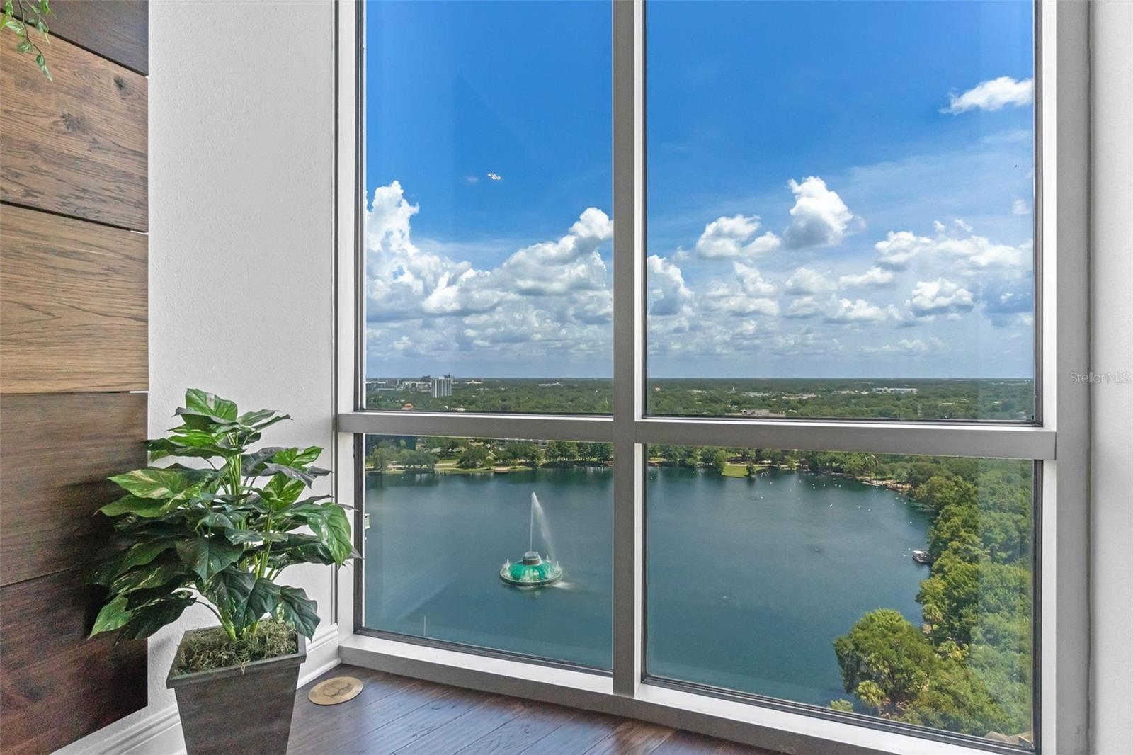 322 E CENTRAL BLVD #2101