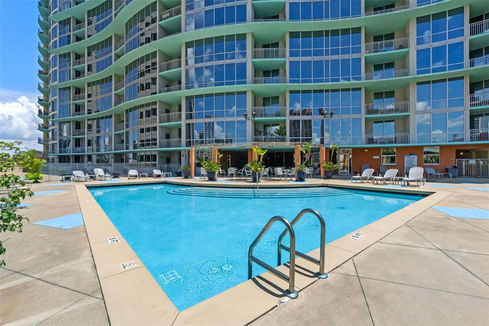 322 E CENTRAL BLVD #2101