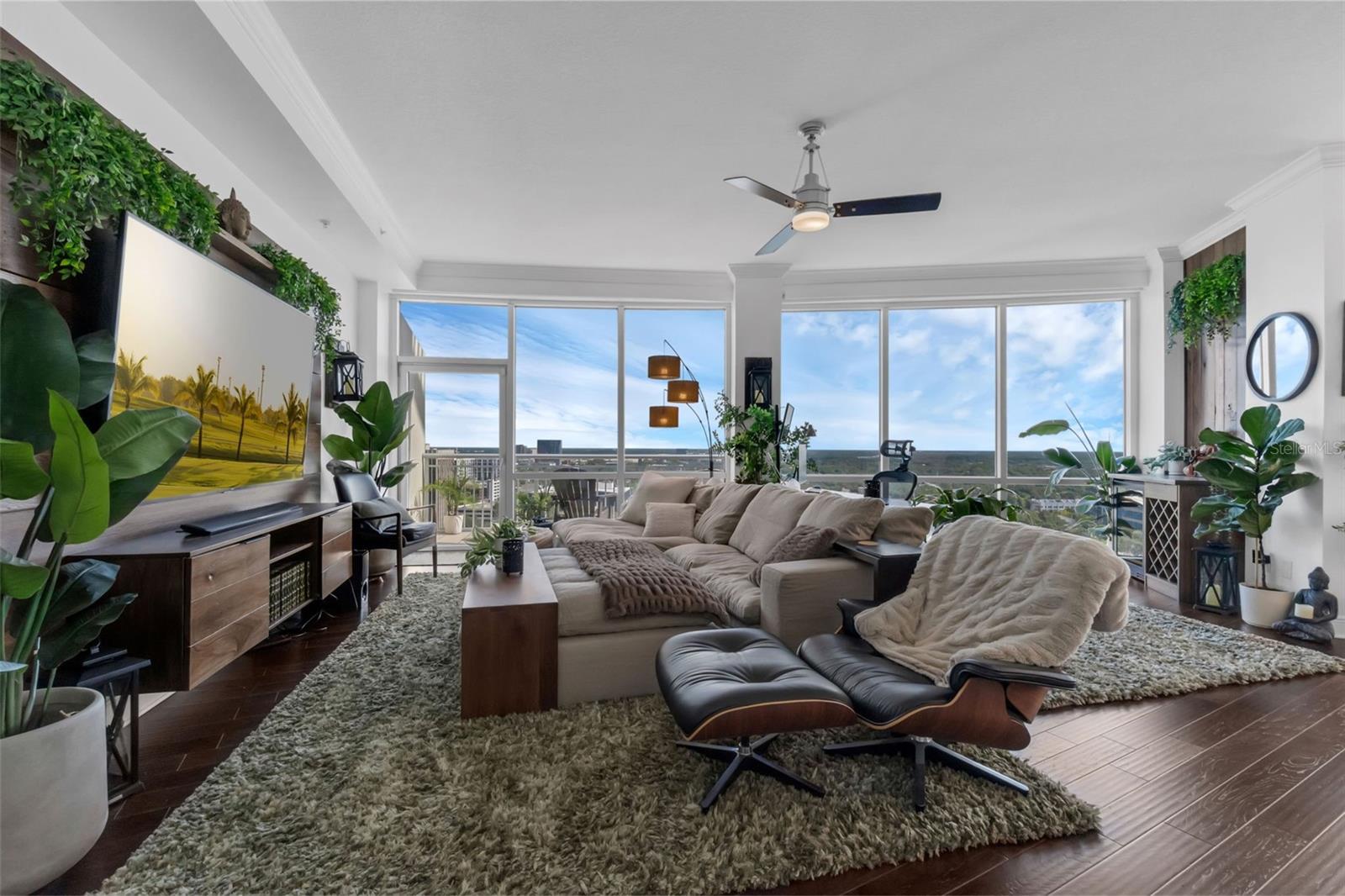 322 E CENTRAL BLVD #2101