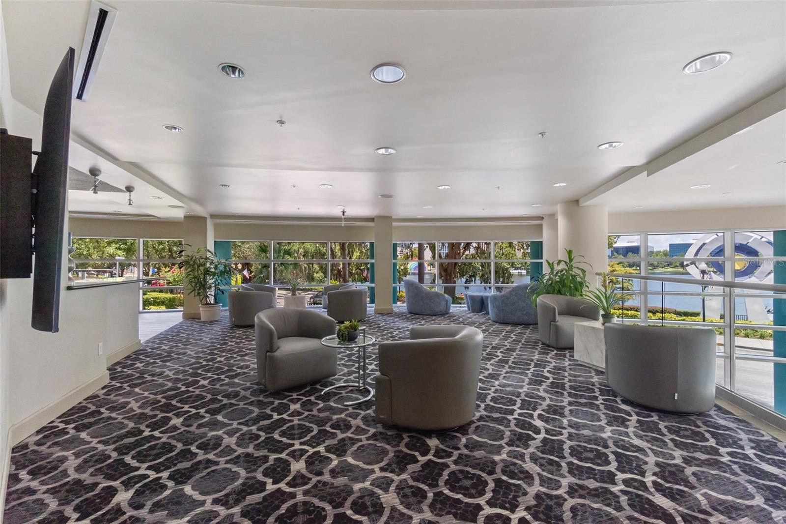 322 E CENTRAL BLVD #2101