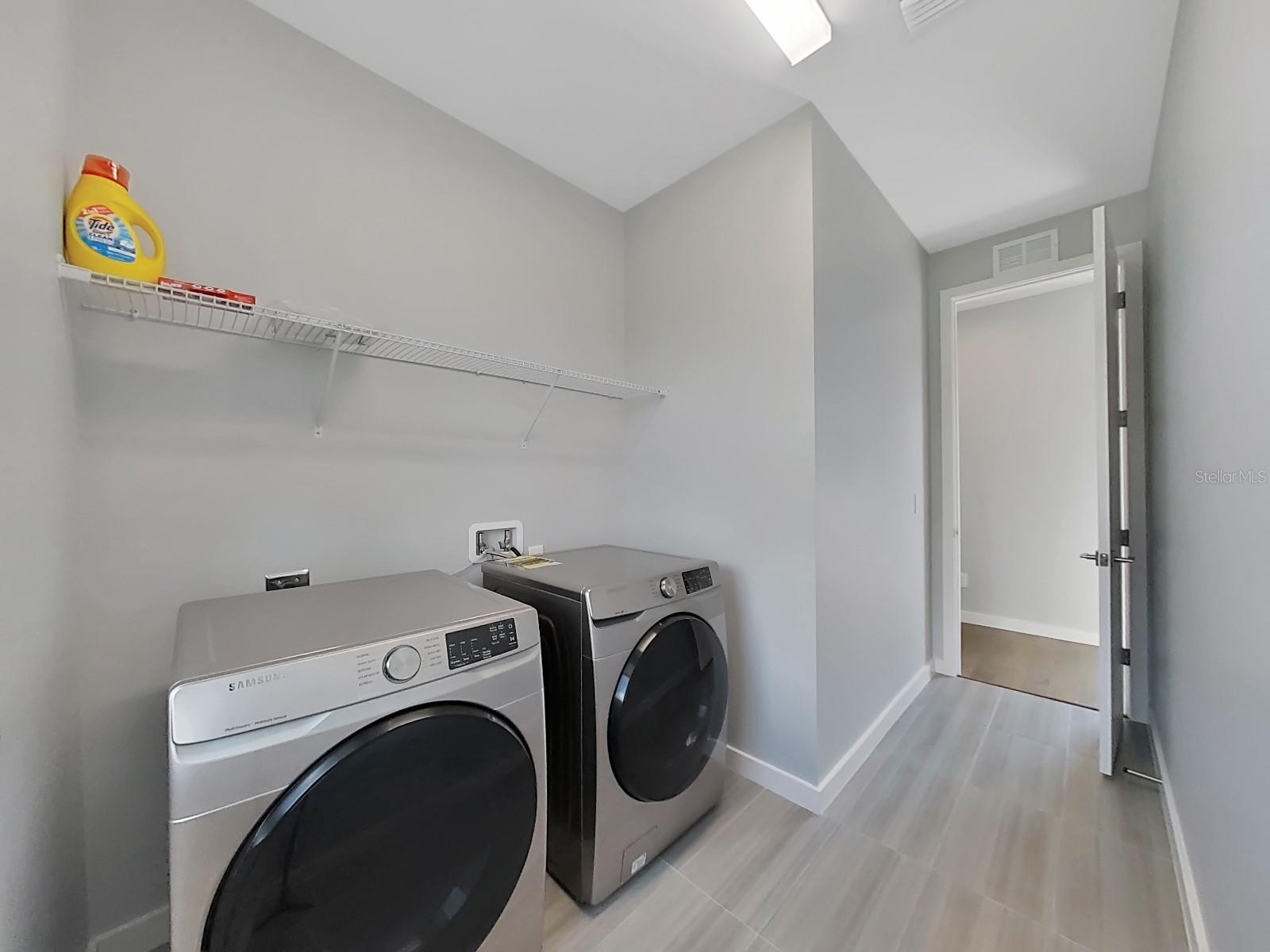 2728 N RIDGEWOOD AVE #1