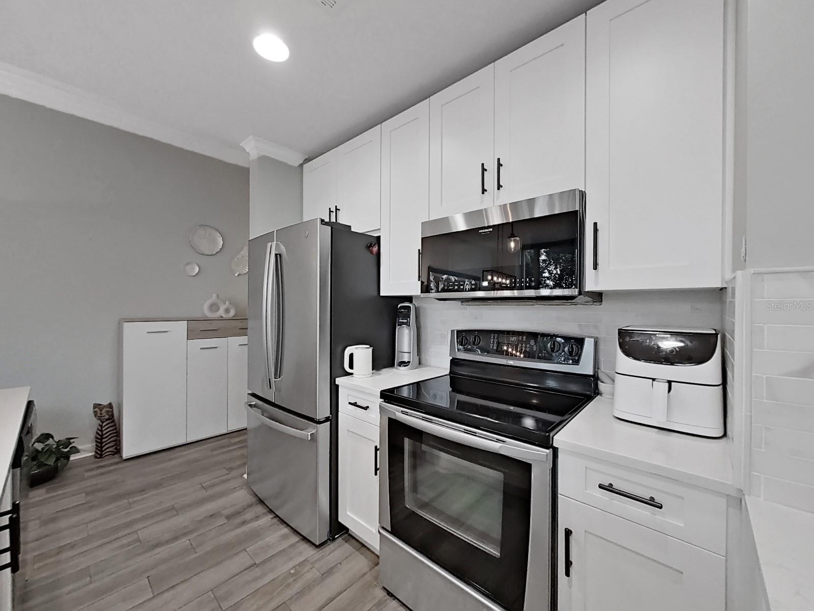 777 N ASHLEY DR #807