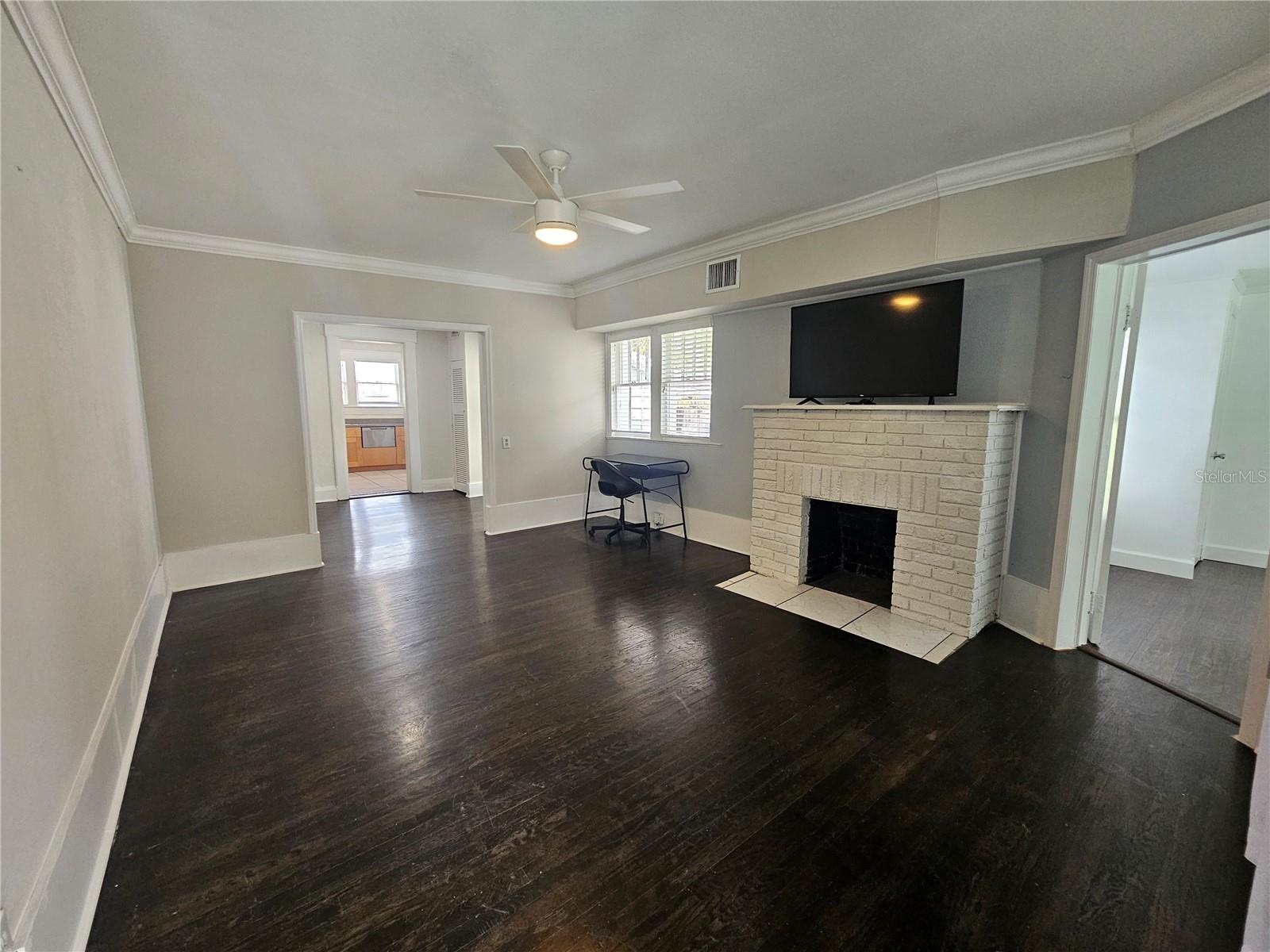 2703 W NORTH A ST #E