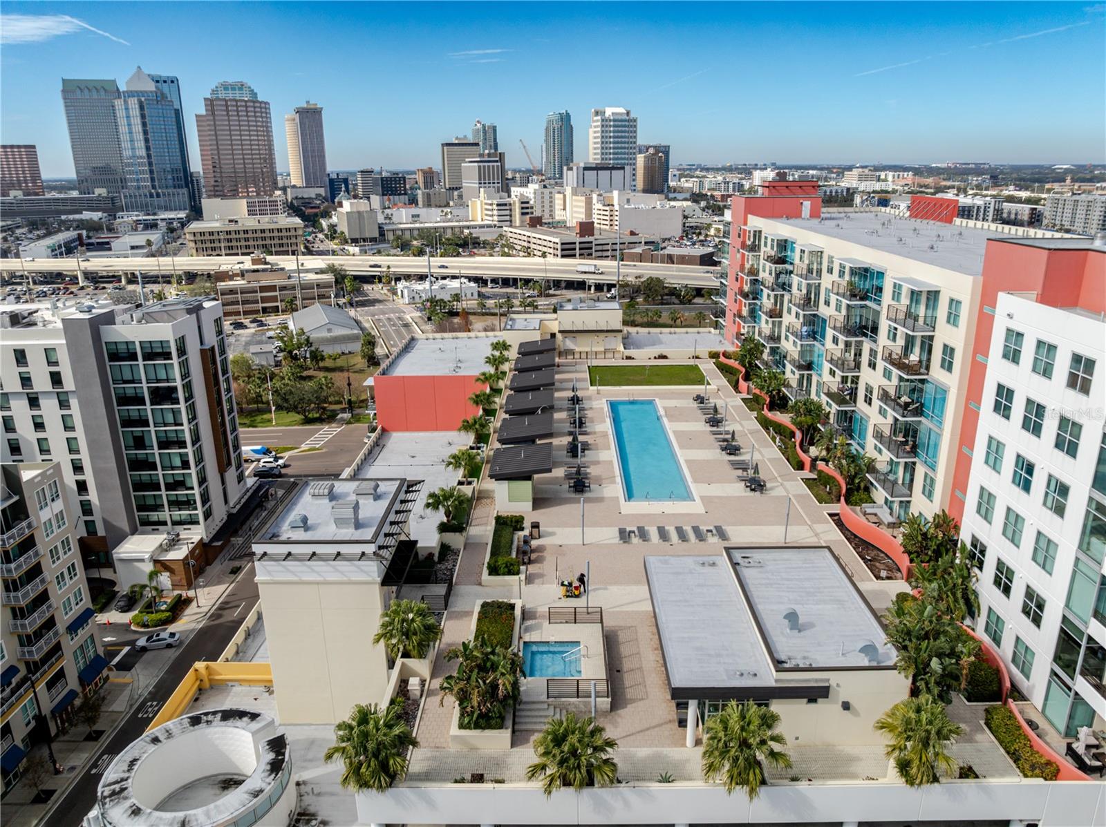 1120 E KENNEDY BLVD #1520