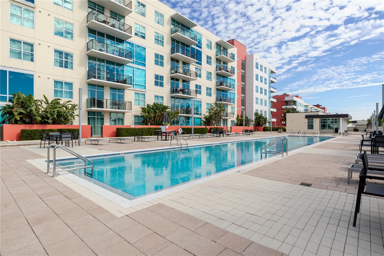 1120 E KENNEDY BLVD #1520