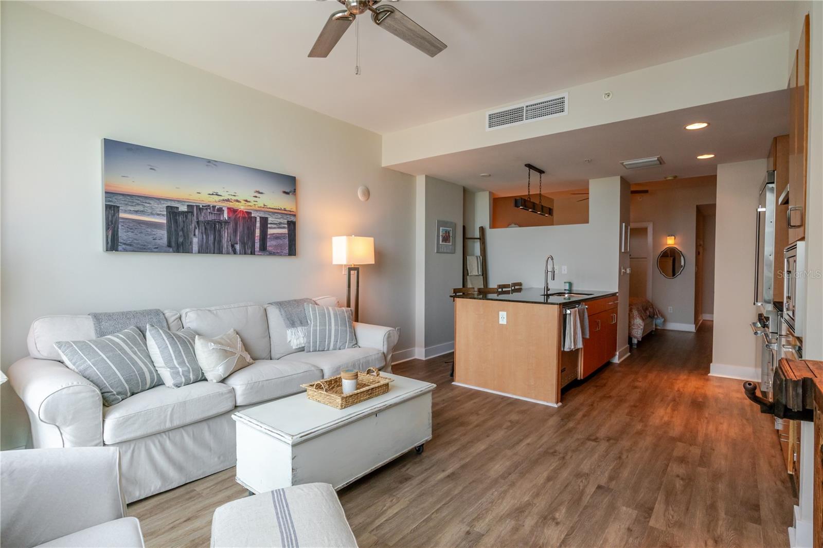 1120 E KENNEDY BLVD #1520