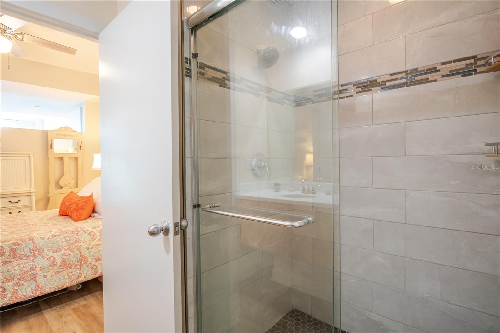 1120 E KENNEDY BLVD #1520