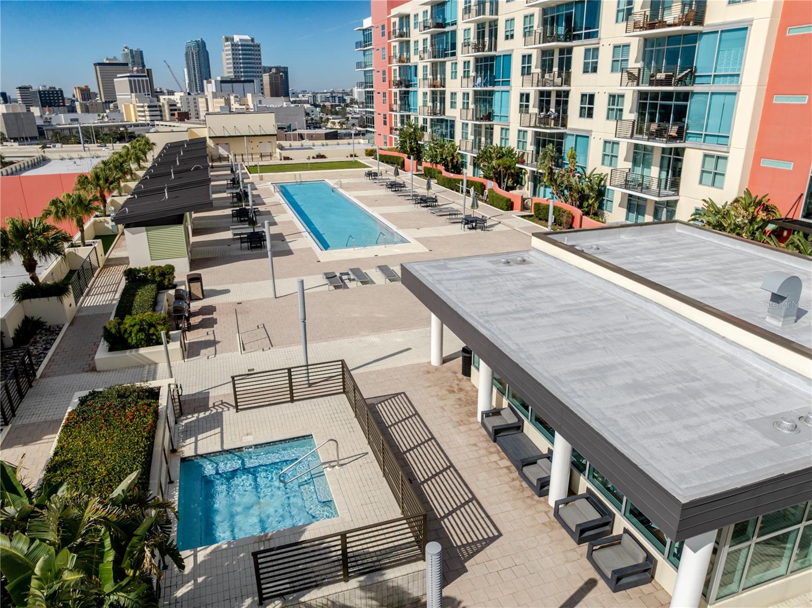 1120 E KENNEDY BLVD #1520