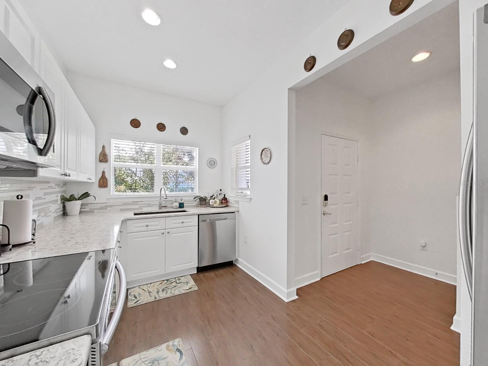 4705 JENNINGS BAY CT #25