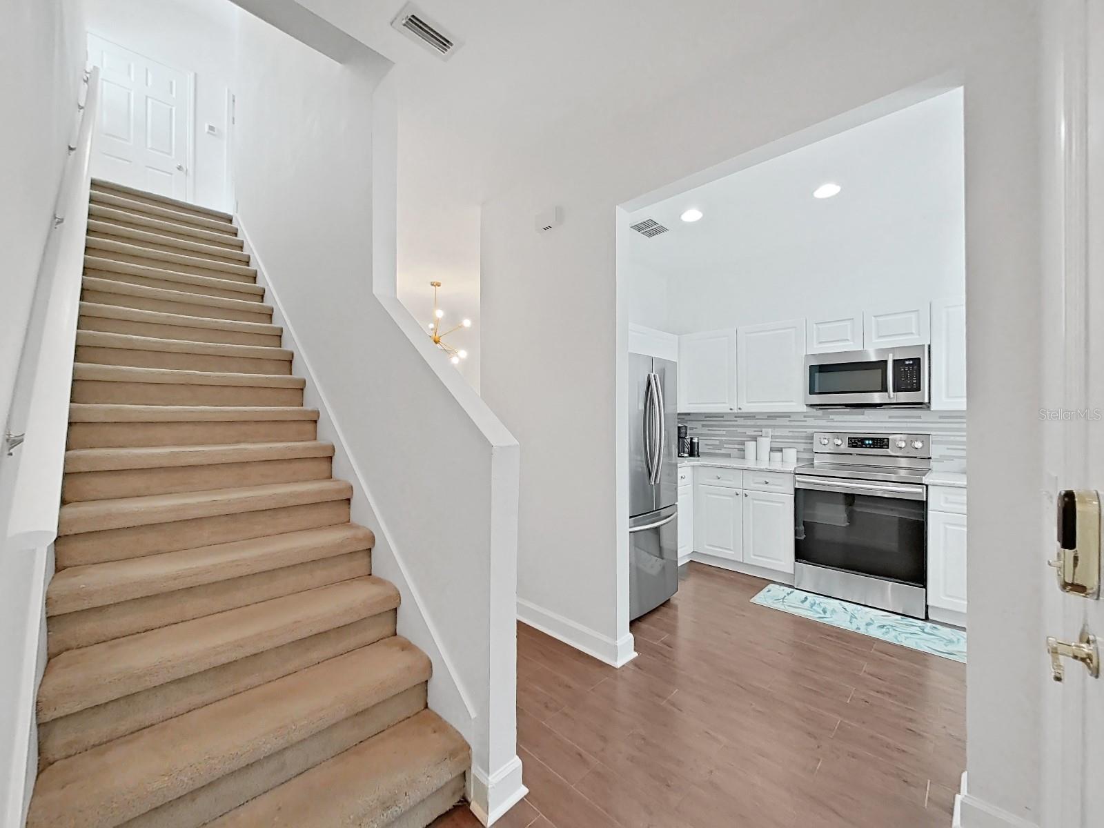 4705 JENNINGS BAY CT #25