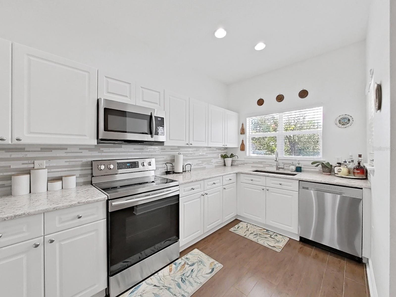 4705 JENNINGS BAY CT #25