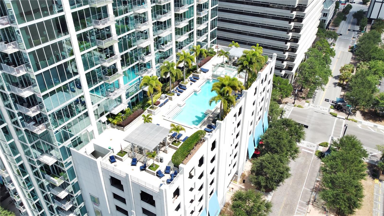 777 N ASHLEY DR #807