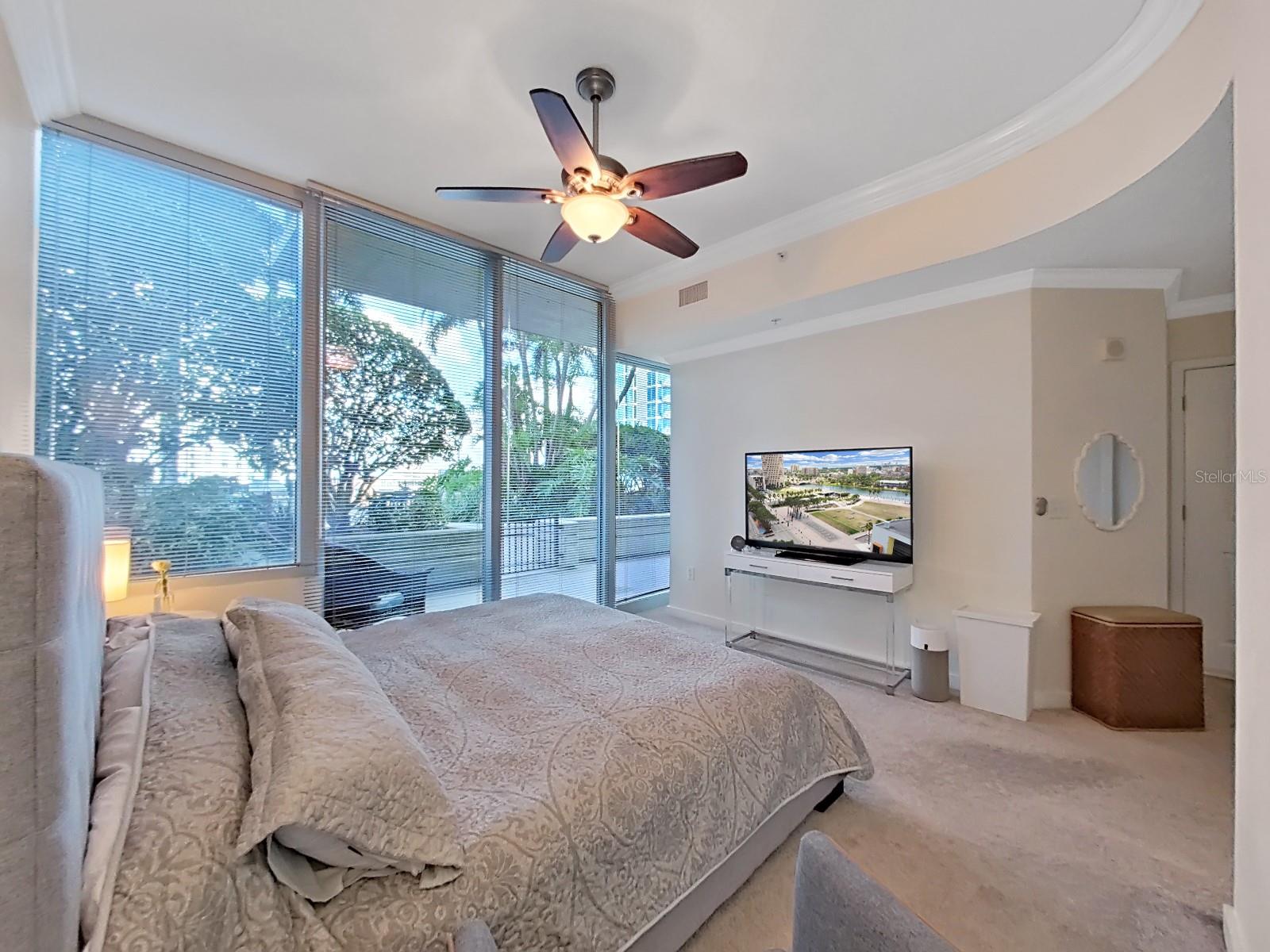 777 N ASHLEY DR #807