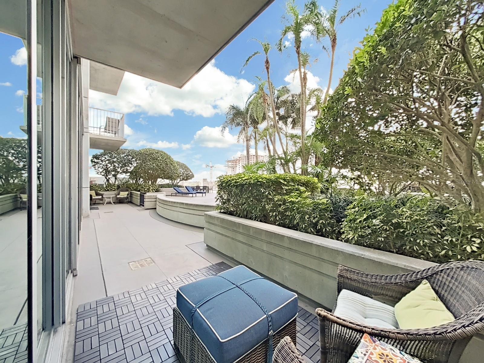 777 N ASHLEY DR #807