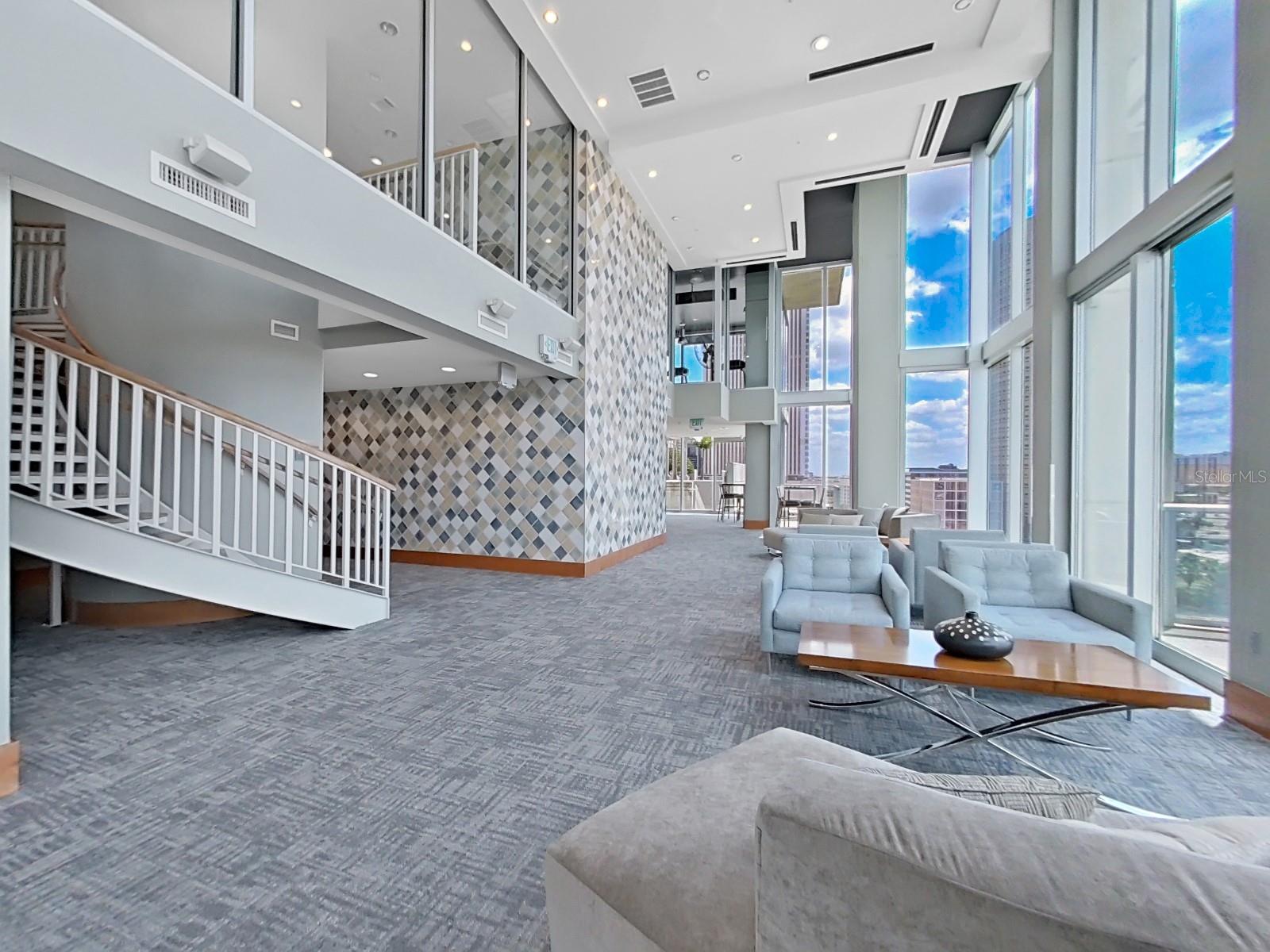 777 N ASHLEY DR #807