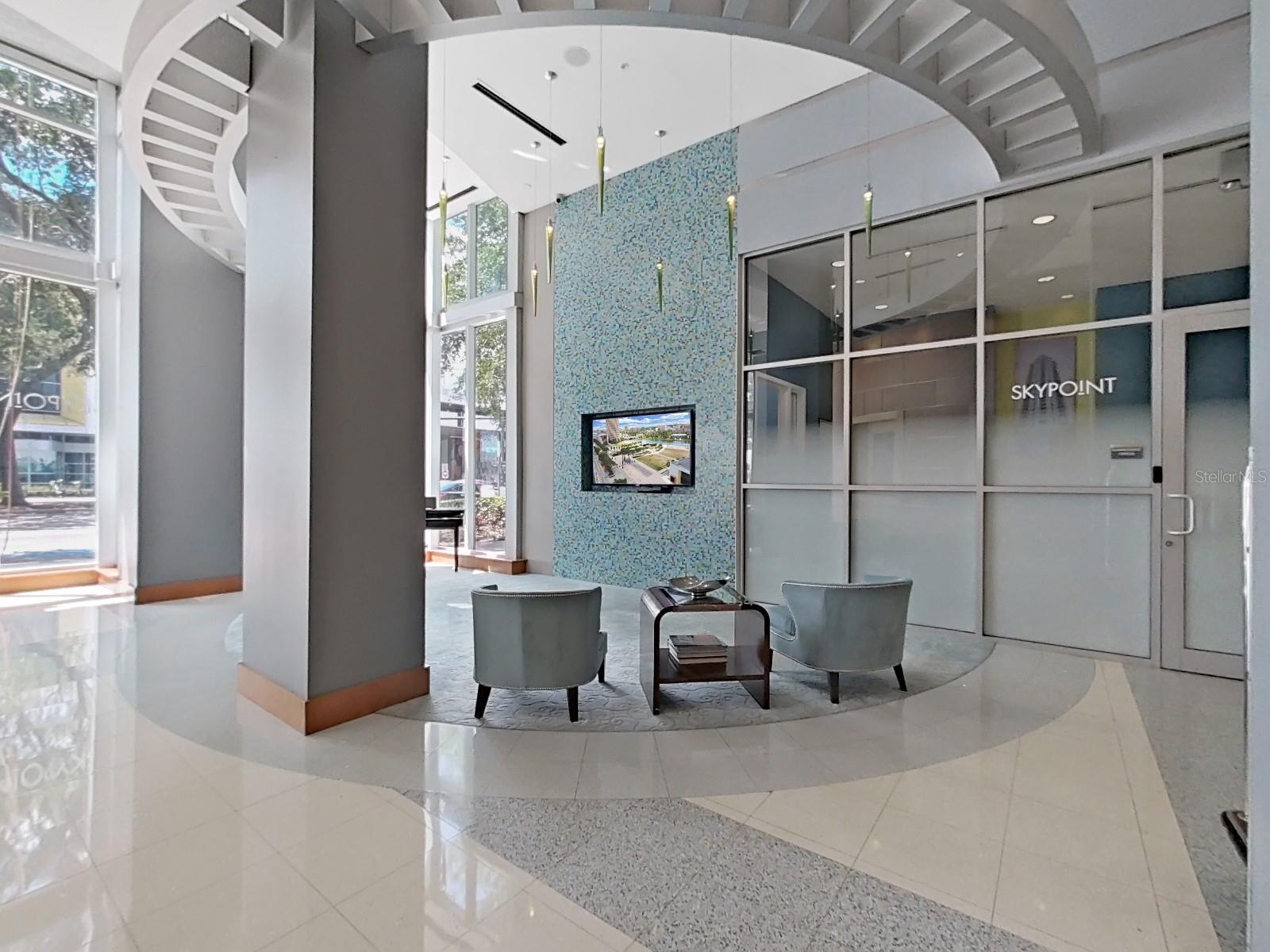 777 N ASHLEY DR #807