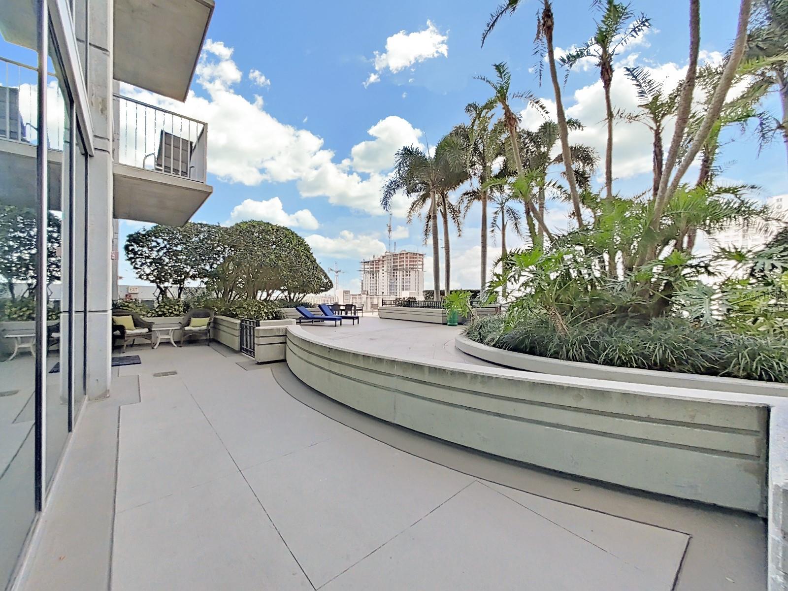 777 N ASHLEY DR #807