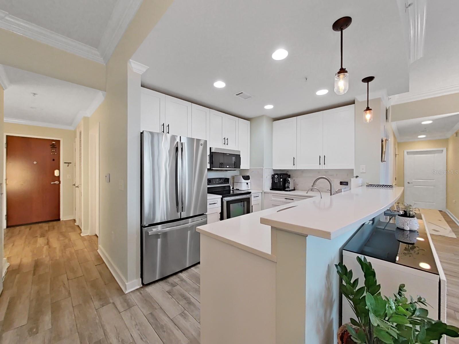 777 N ASHLEY DR #807