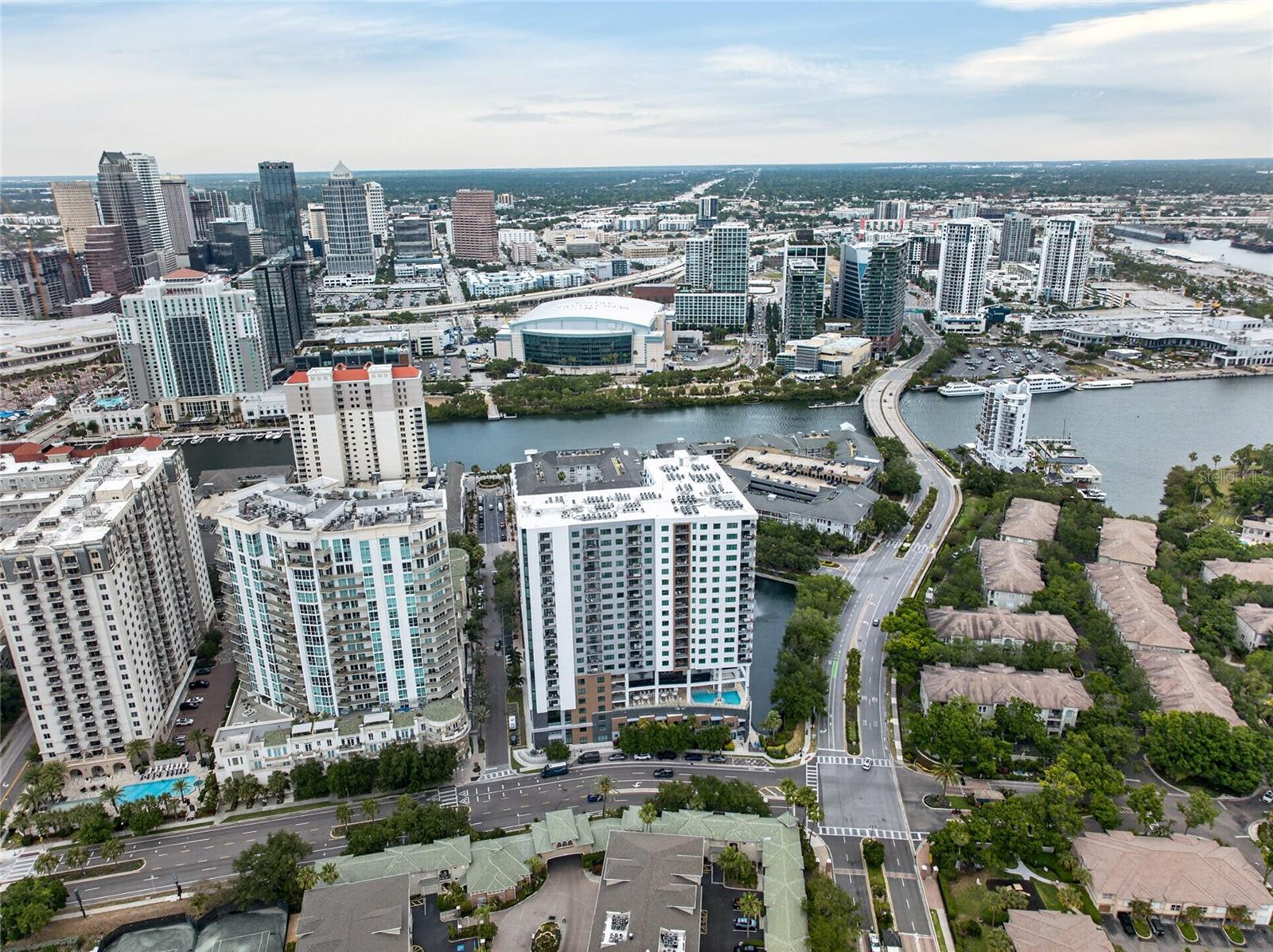 501 KNIGHTS RUN AVE #4102